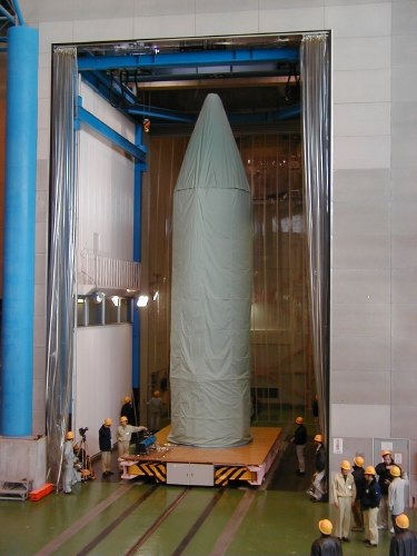 Blanket-covered rocket on a cart (41K JPEG)